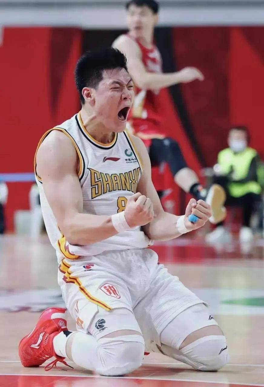 包含斯托克城主场被逆转，步步逼近降级区的词条
